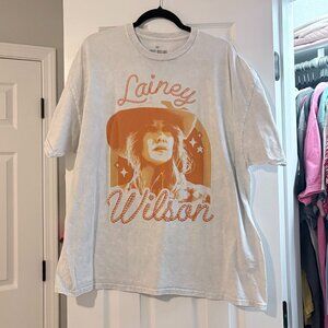 Lainey Wilson Women's Tshirt